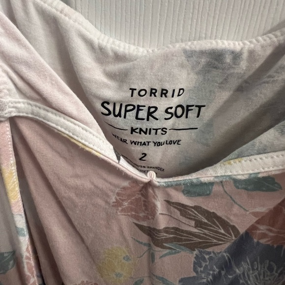 Torrid tank/off the shoulders top. Size 2x - Picture 4 of 4